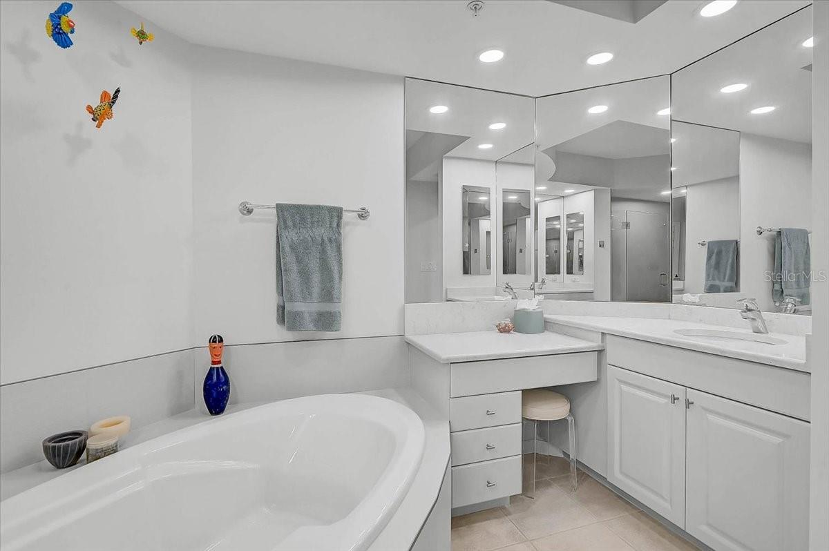 Image 23 of 63 For 409 Point Road 601