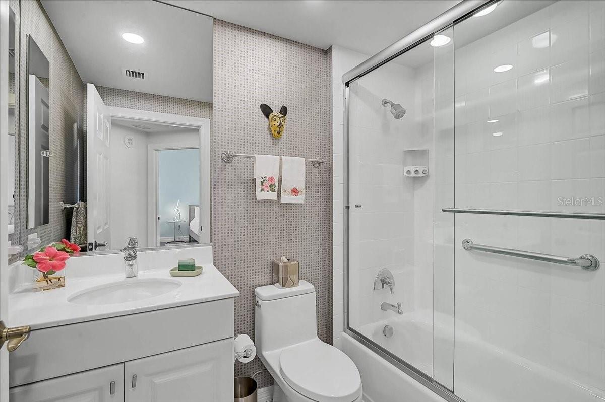 Image 25 of 63 For 409 Point Road 601