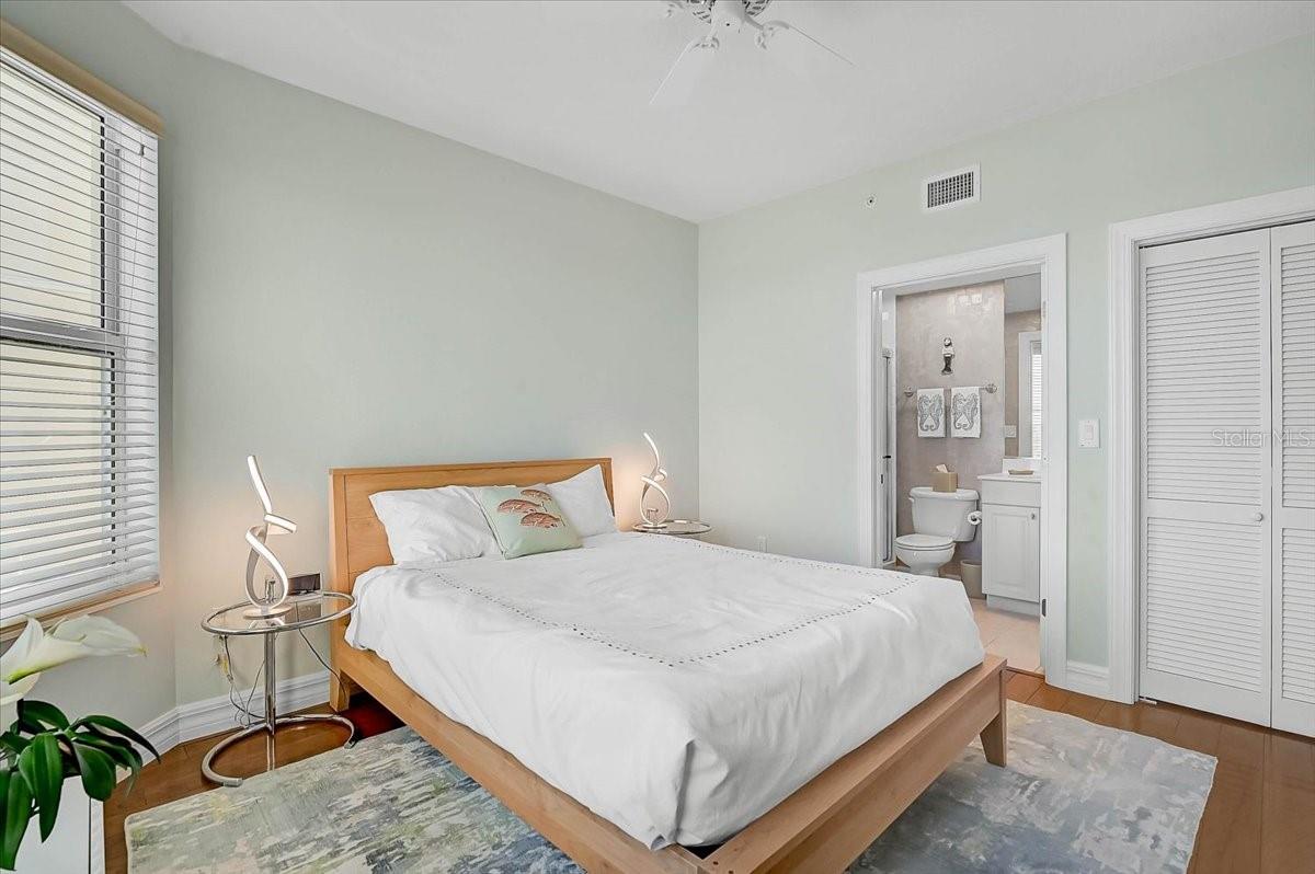 Image 27 of 63 For 409 Point Road 601