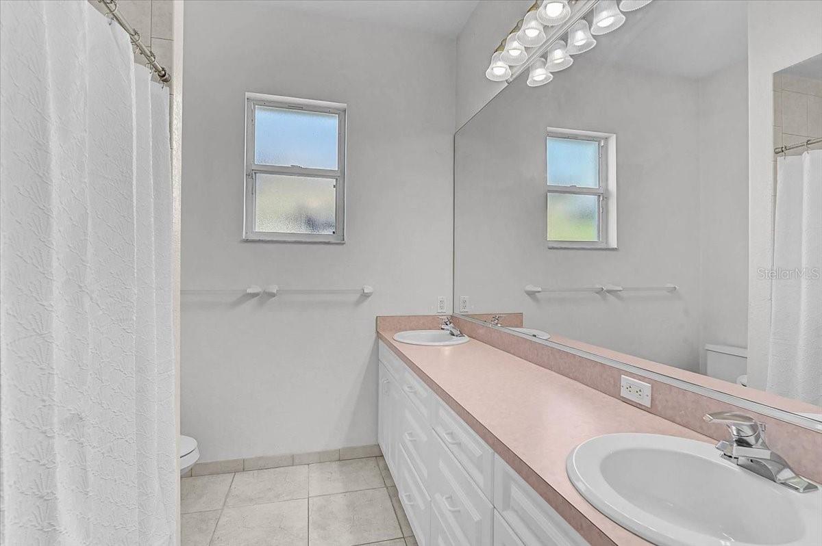 Image 24 of 47 For 4708 Sweetmeadow Circle