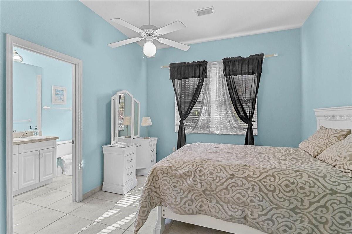 Image 26 of 47 For 4708 Sweetmeadow Circle