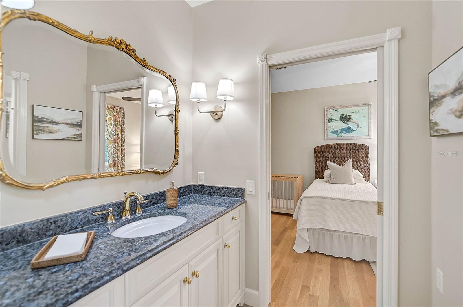 Image 32 of 73 For 662 Fernwalk Lane