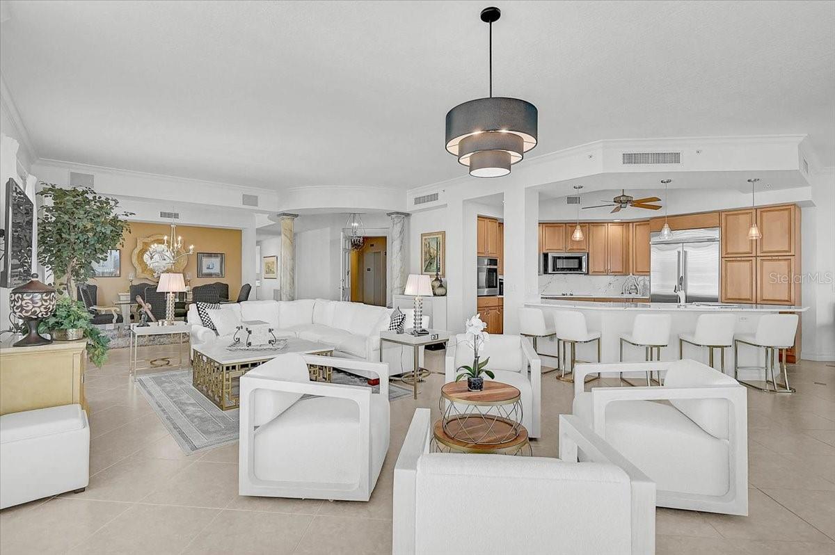 Listing photo id 9 for 401 Point Road 1001