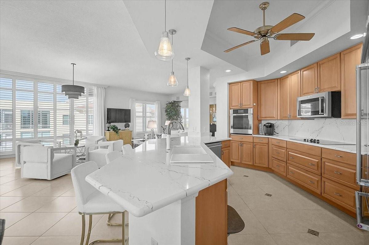 Listing photo id 11 for 401 Point Road 1001