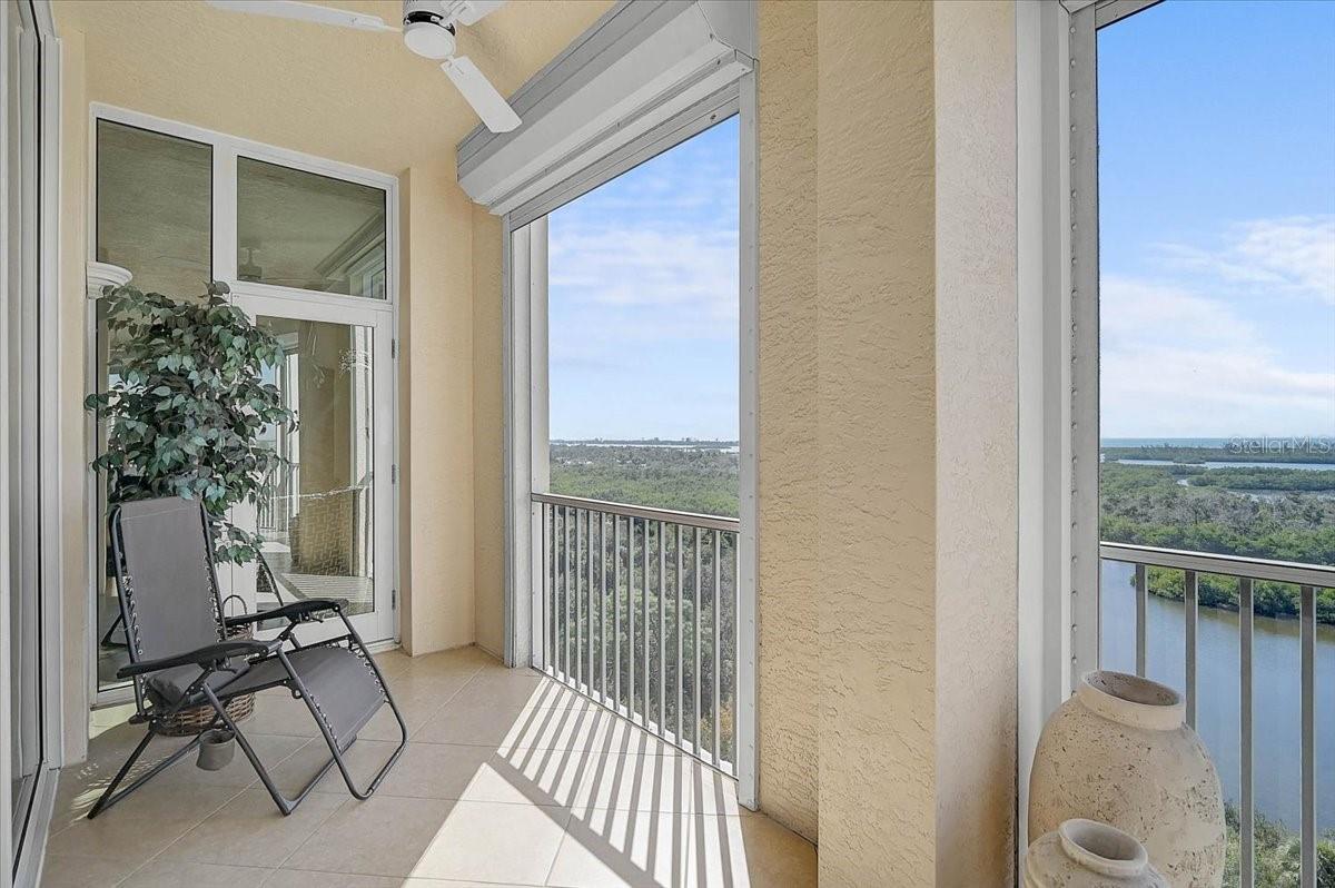 Listing photo id 31 for 401 Point Road 1001