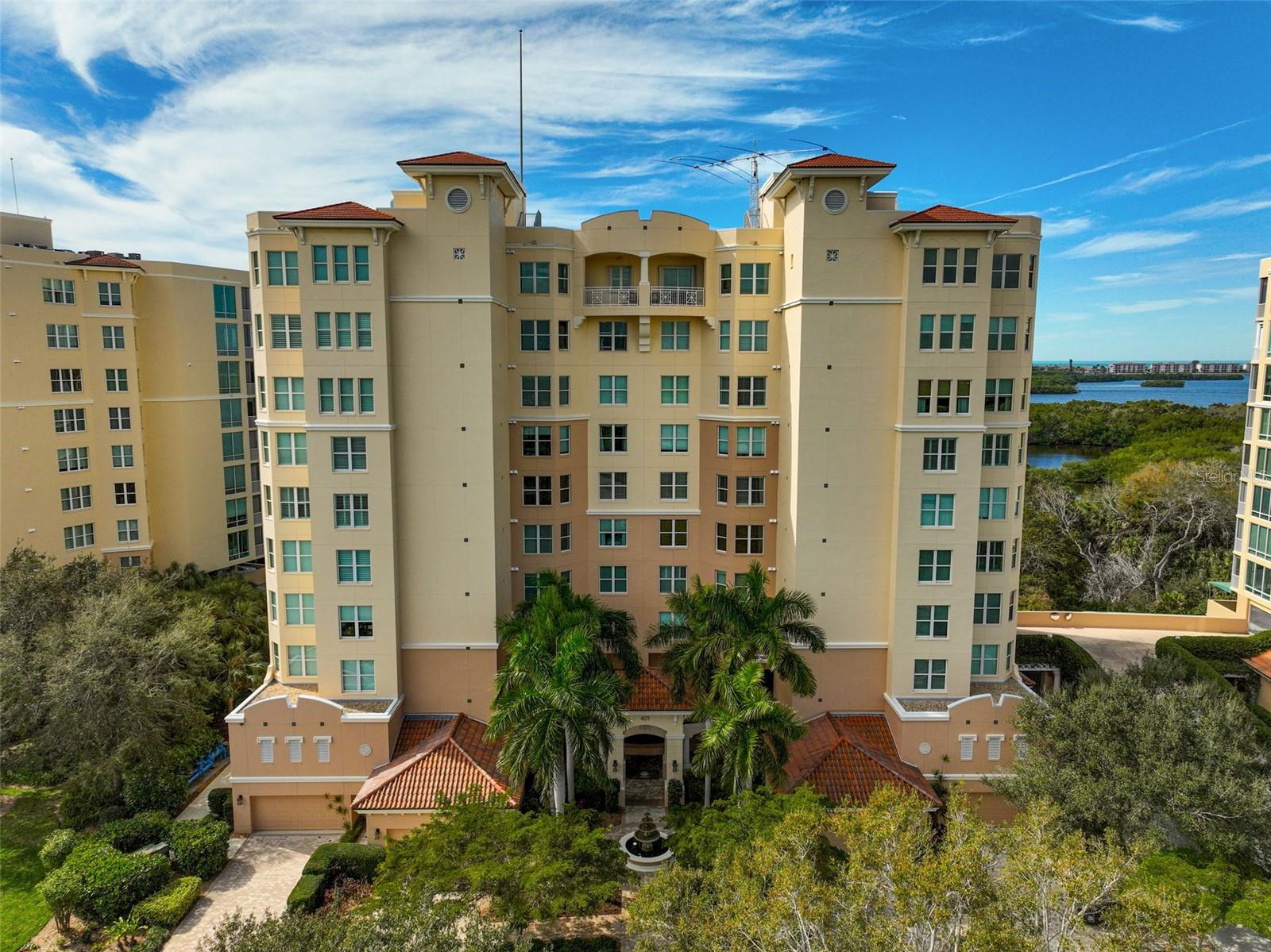 Listing photo id 32 for 401 Point Road 1001