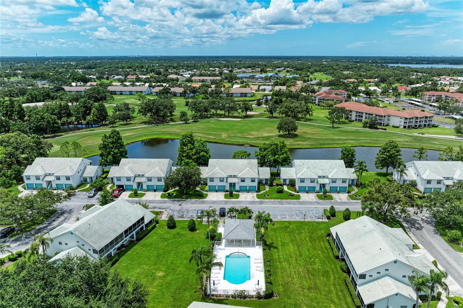 Image 31 of 42 For 6618 Pineview Terrace 6618