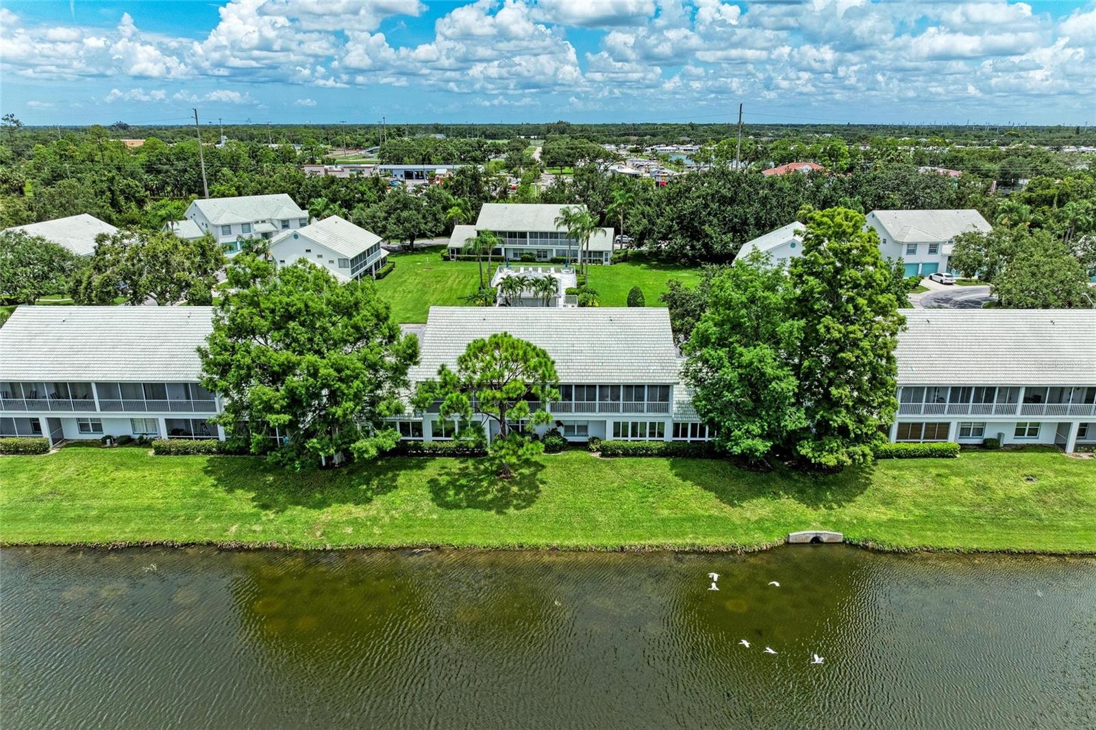 Image 33 of 42 For 6618 Pineview Terrace 6618