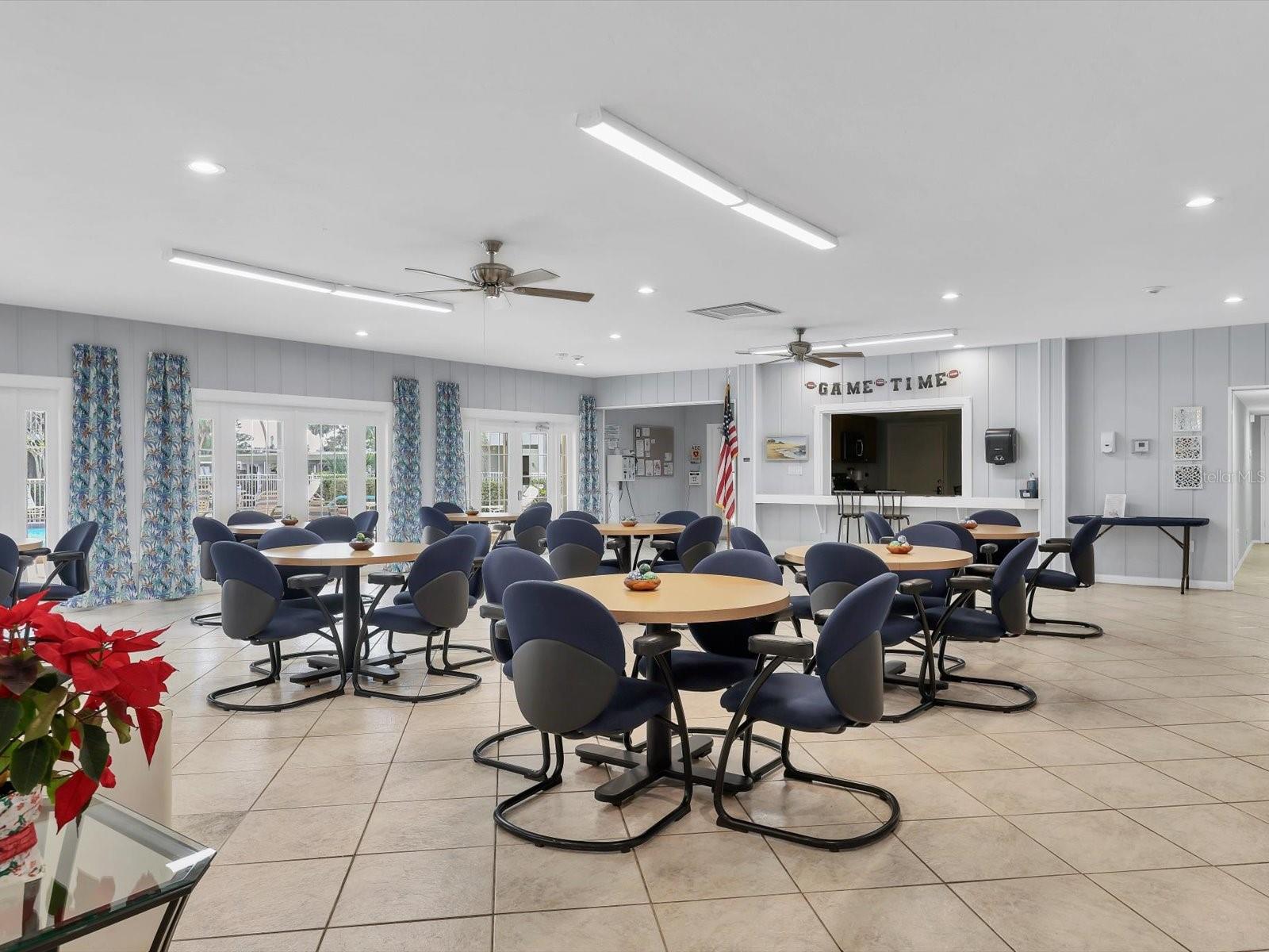 Image 27 of 47 For 1330 Glen Oaks Drive E 174d