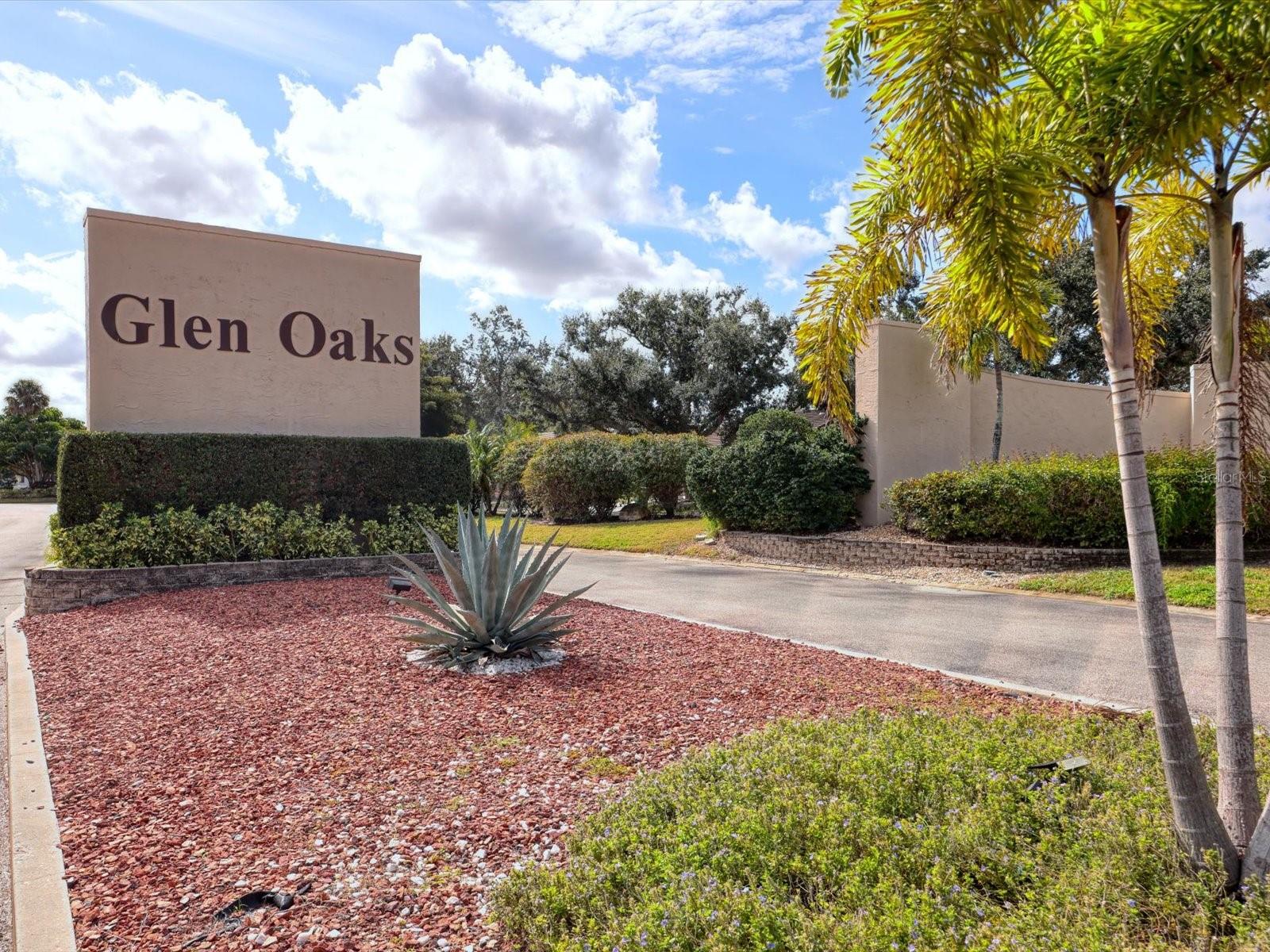 Image 3 of 47 For 1330 Glen Oaks Drive E 174d