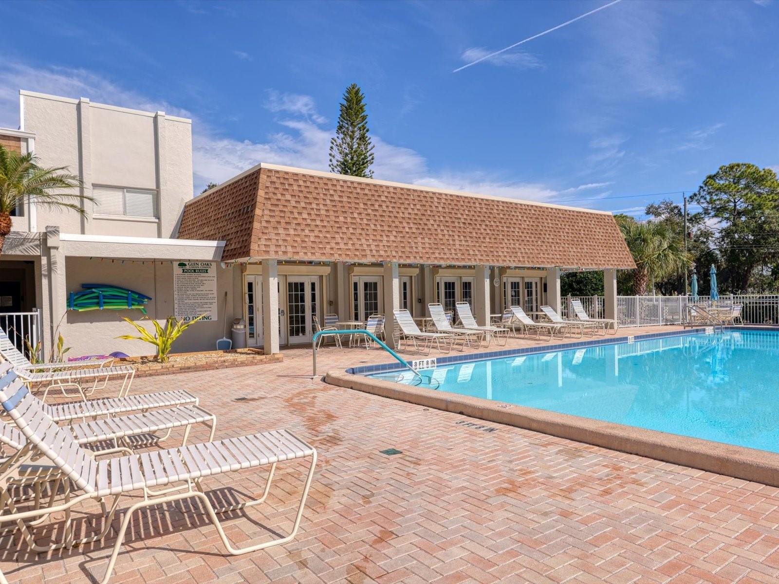 Image 38 of 47 For 1330 Glen Oaks Drive E 174d