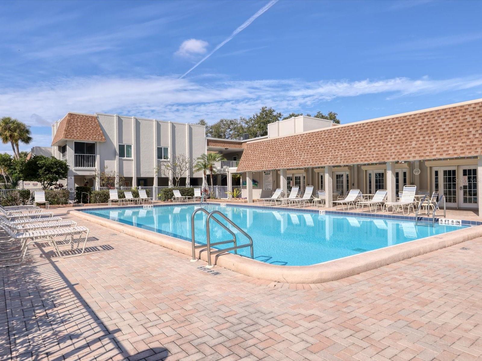 Image 40 of 47 For 1330 Glen Oaks Drive E 174d