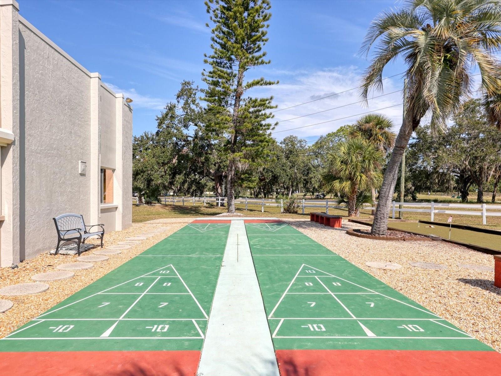 Image 42 of 47 For 1330 Glen Oaks Drive E 174d