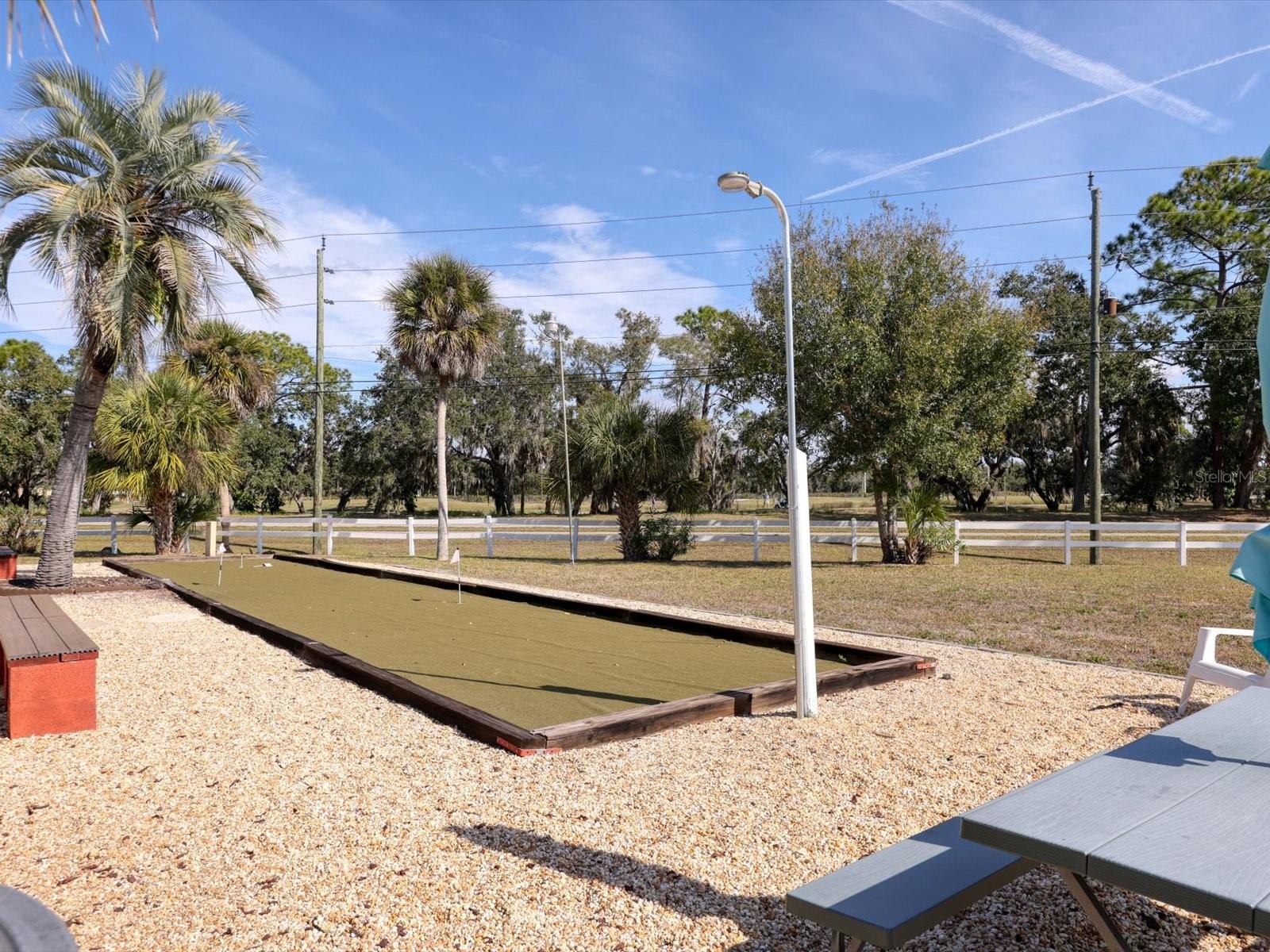 Image 43 of 47 For 1330 Glen Oaks Drive E 174d