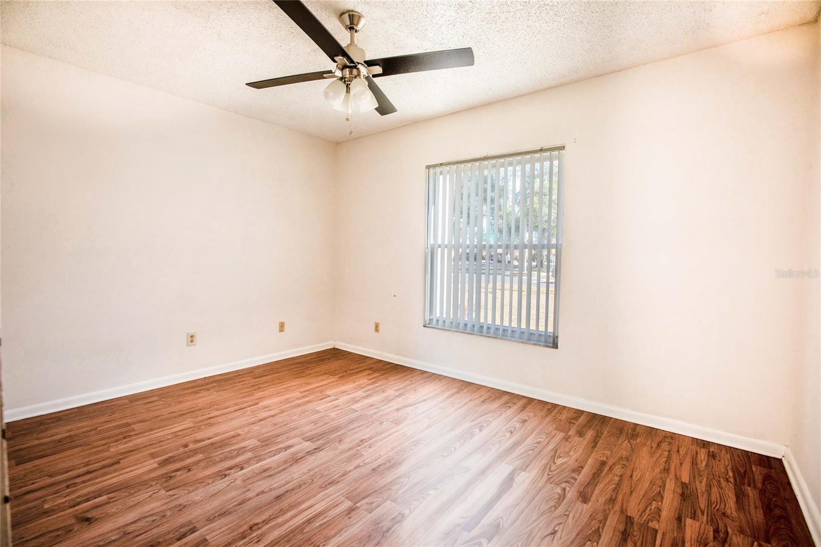 Image 23 of 40 For 7416 Clearview Drive