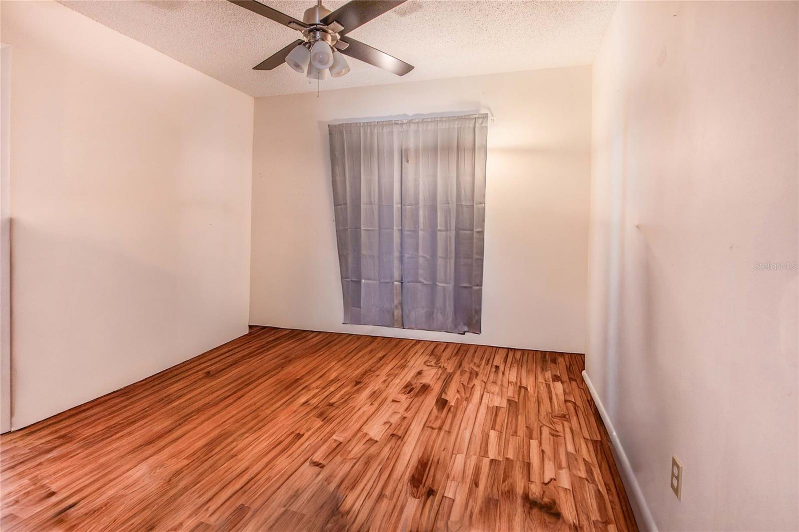 Image 28 of 40 For 7416 Clearview Drive