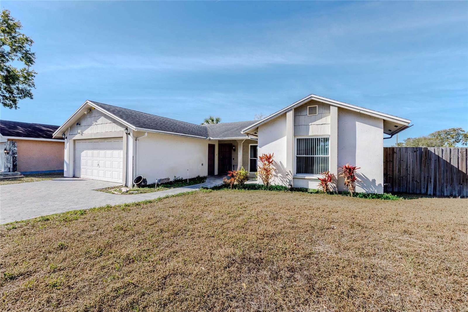 Image 4 of 40 For 7416 Clearview Drive