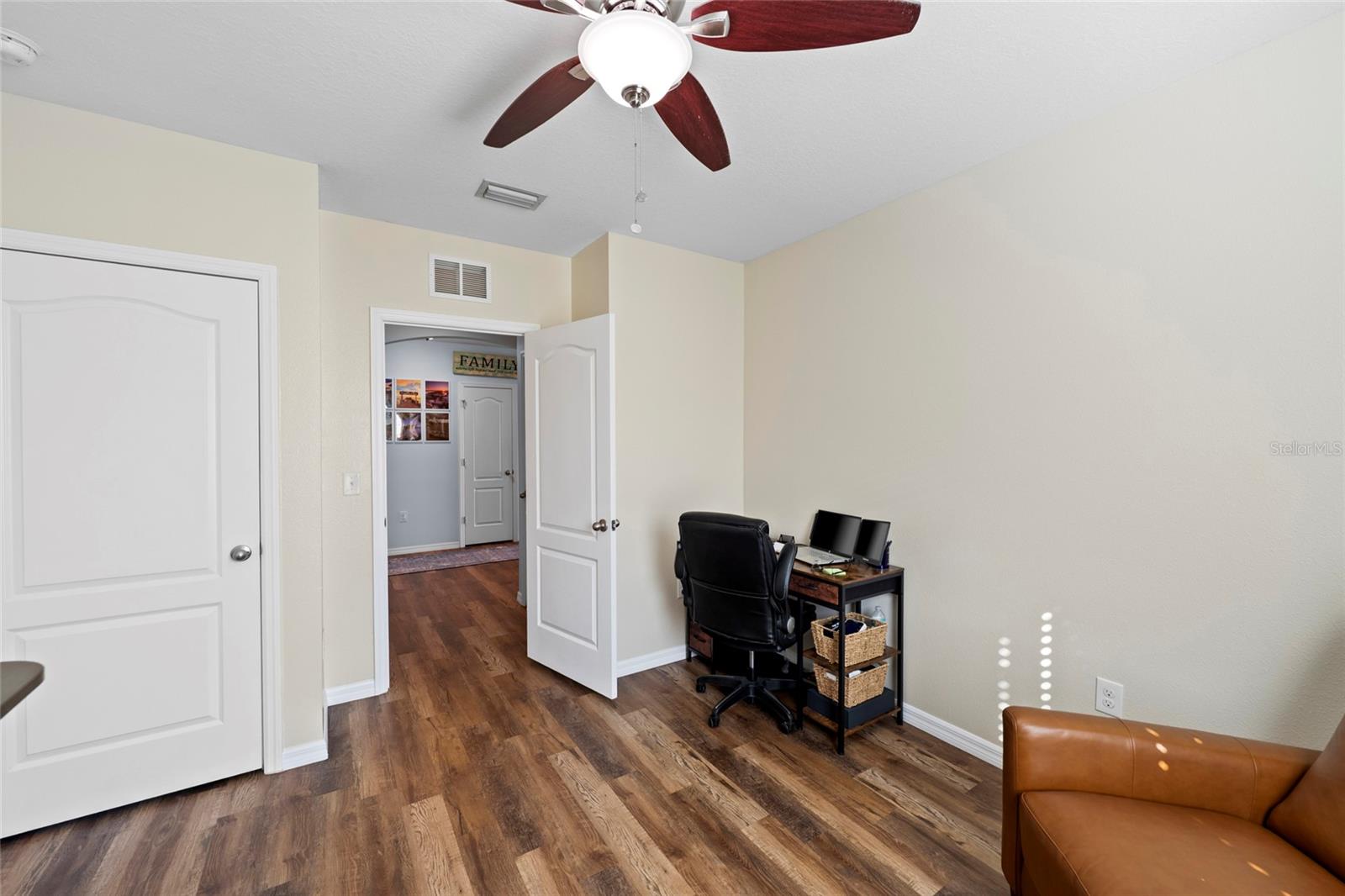 Image 21 of 37 For 15224 Peaceful Bull Place