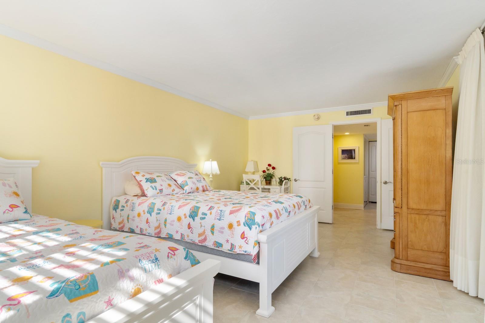 Image 18 of 63 For 8767 Midnight Pass Road 101f