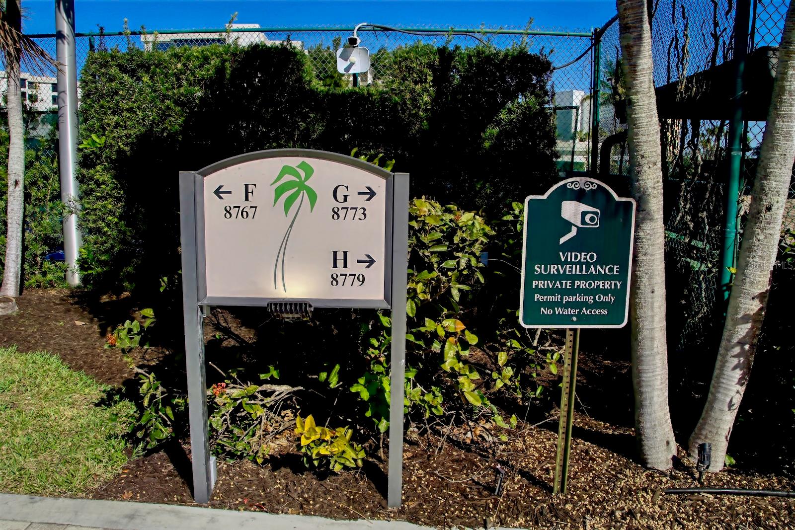 Image 45 of 63 For 8767 Midnight Pass Road 101f