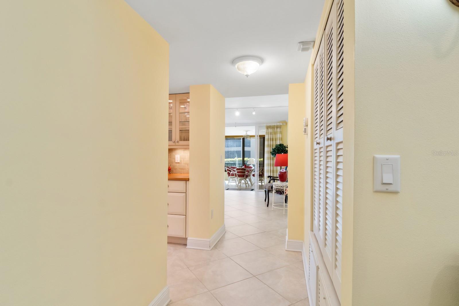 Image 5 of 63 For 8767 Midnight Pass Road 101f