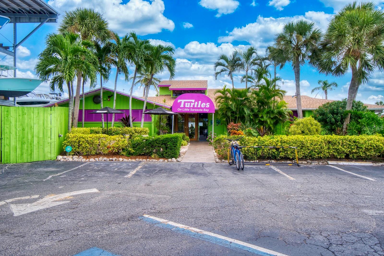 Image 53 of 63 For 8767 Midnight Pass Road 101f