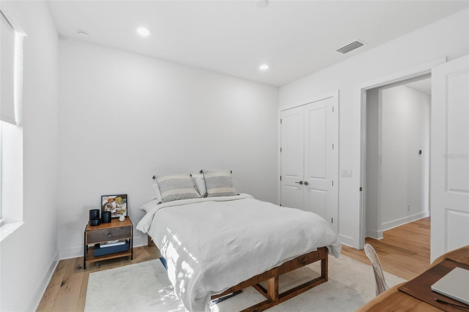 Image 26 of 46 For 7982 Redonda Loop