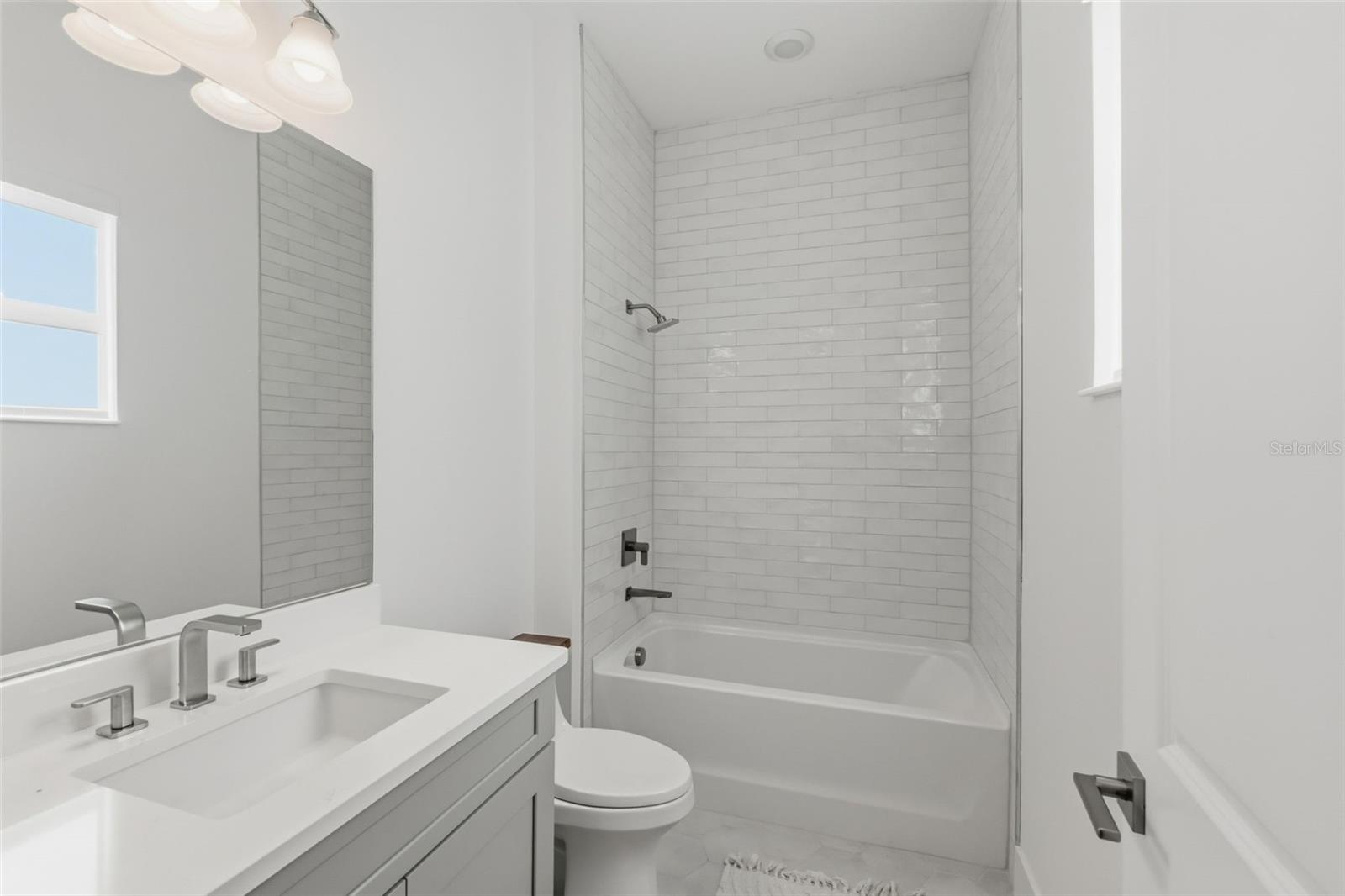 Image 28 of 46 For 7982 Redonda Loop