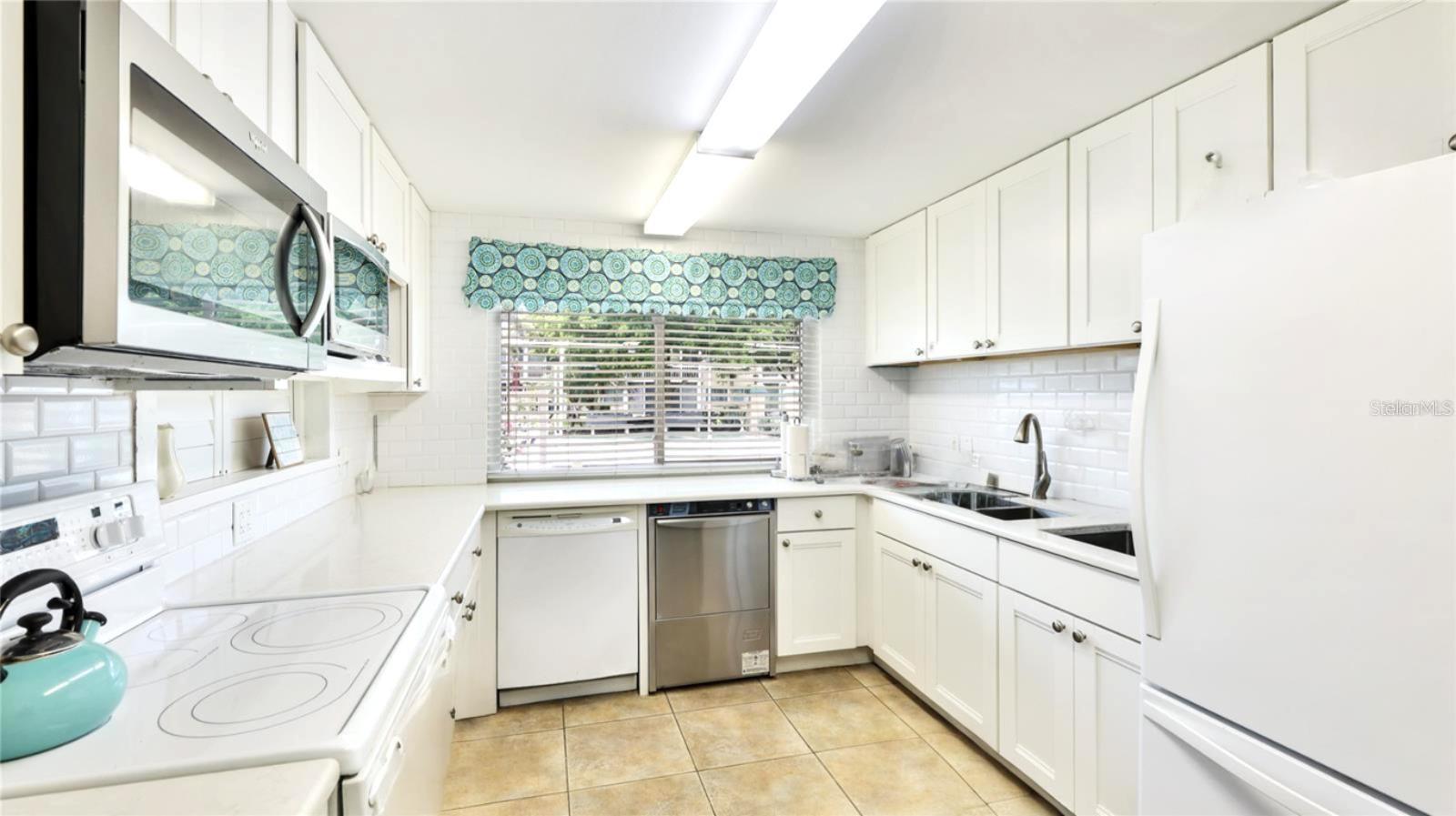 Image 31 of 46 For 1300 Portofino Drive S206