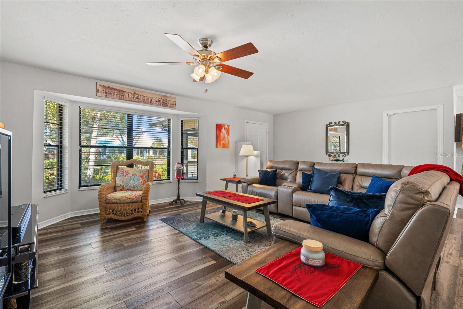 Image 3 of 24 For 4132 Prairie View Drive