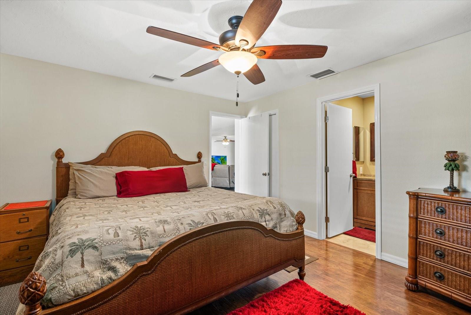 Image 8 of 24 For 4132 Prairie View Drive