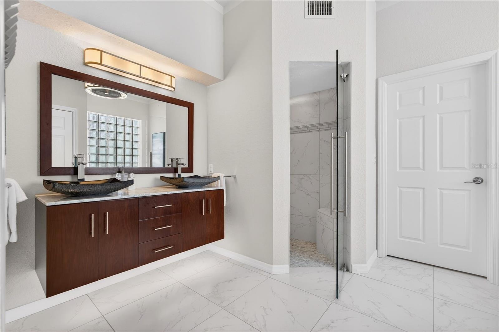 Image 27 of 60 For 8023 Desoto Woods Drive