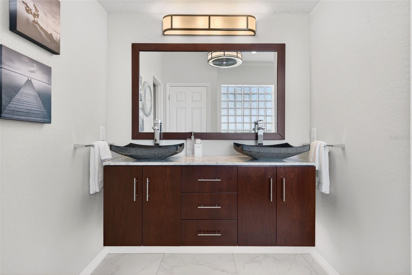 Image 29 of 60 For 8023 Desoto Woods Drive