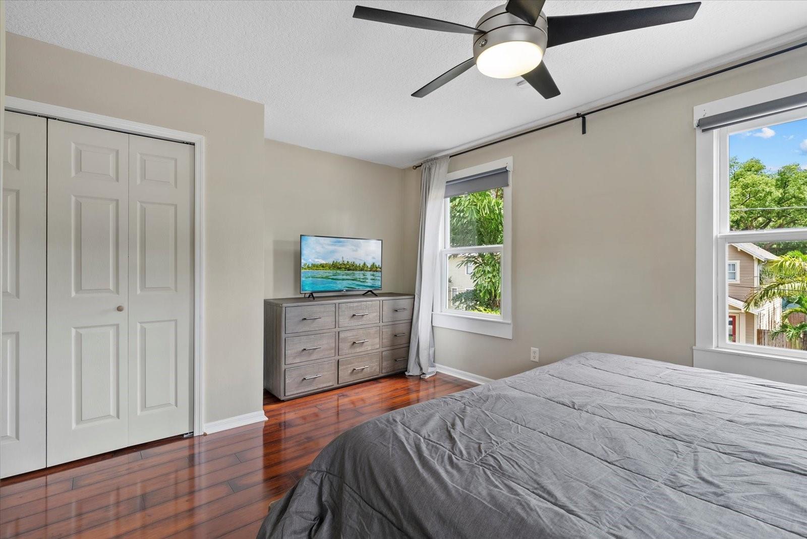 Image 18 of 25 For 412 Amelia Avenue