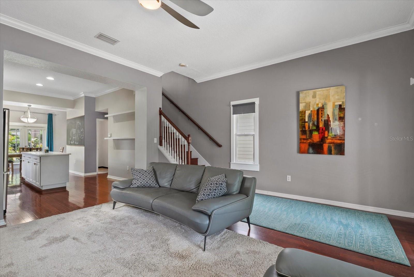 Image 4 of 25 For 412 Amelia Avenue