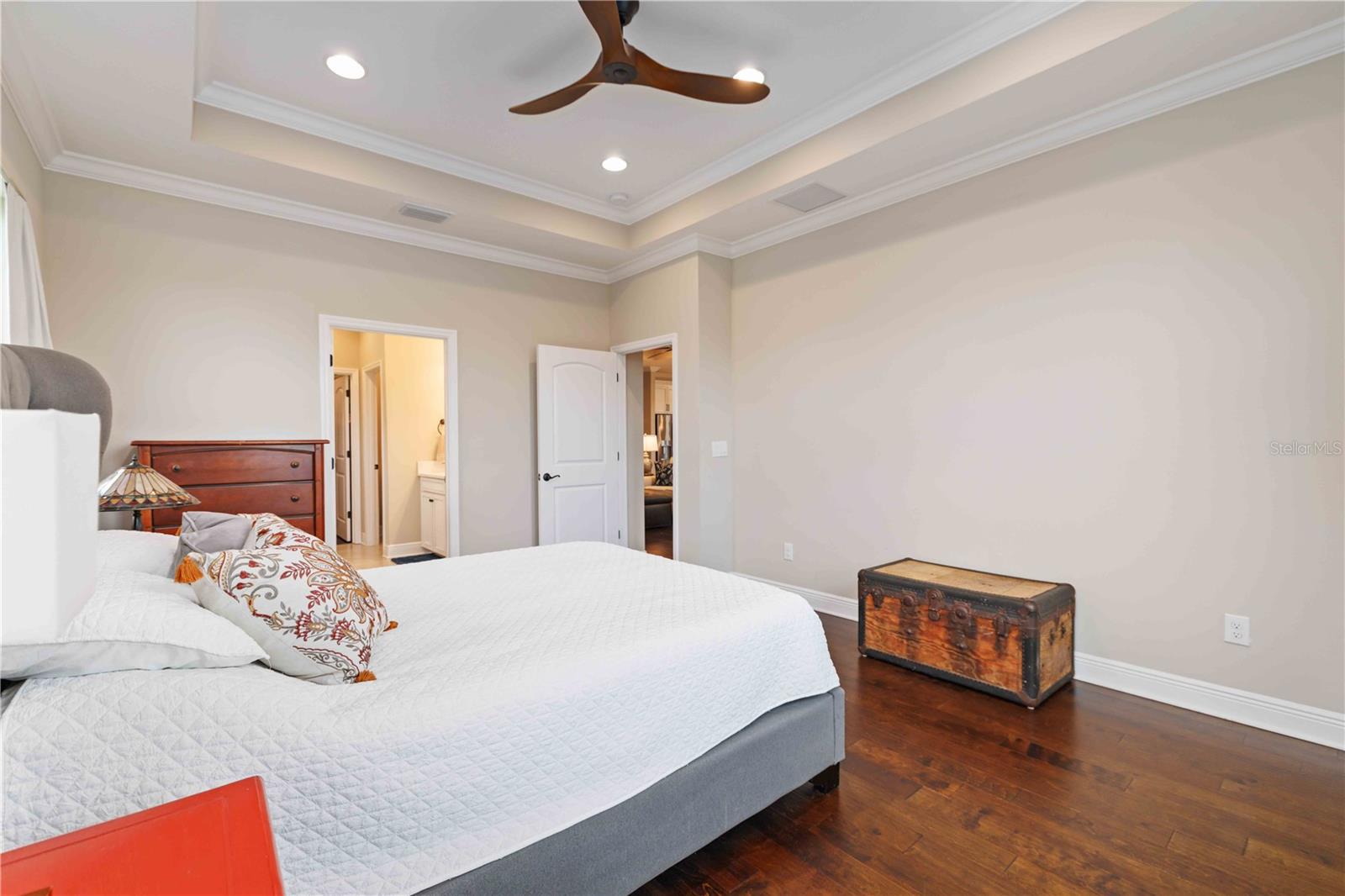 Image 21 of 55 For 4828 Antrim Drive