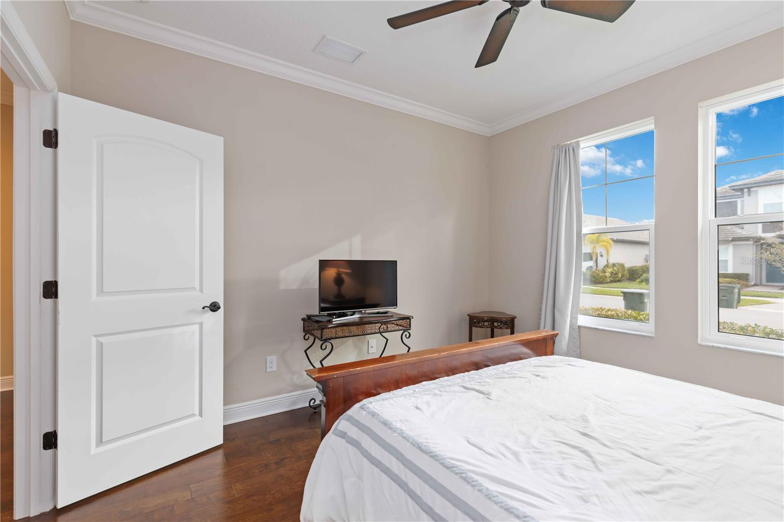 Image 26 of 55 For 4828 Antrim Drive