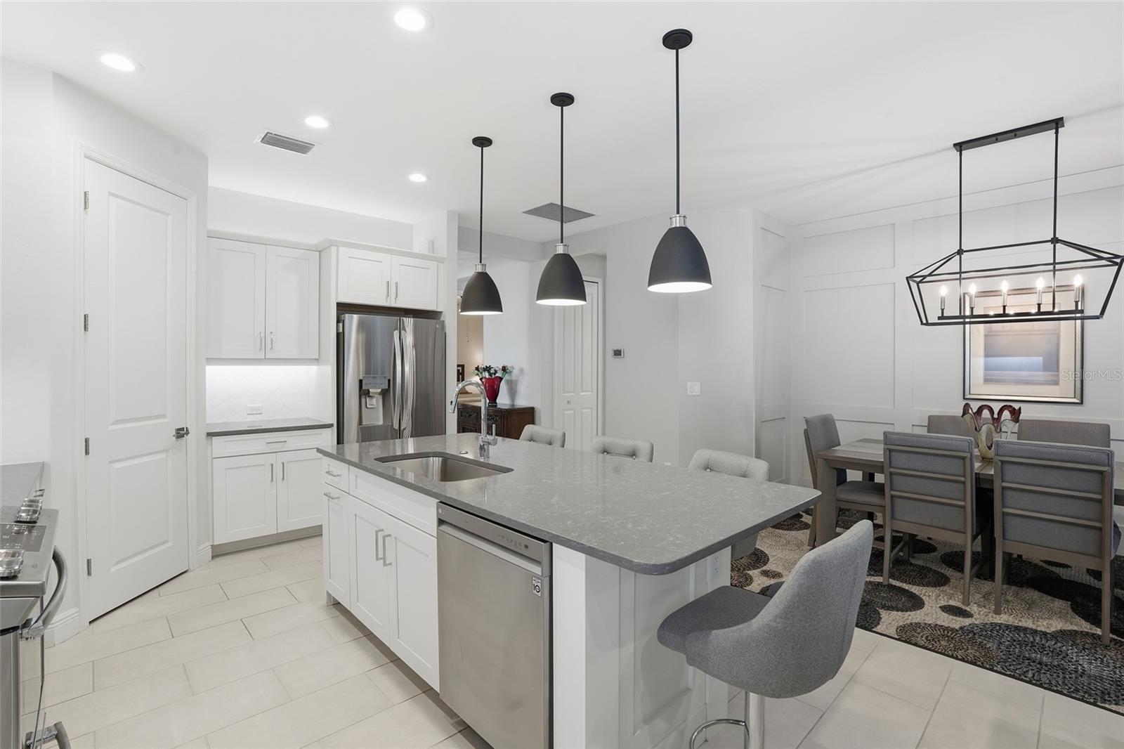 Image 16 of 39 For 11655 Solano Drive