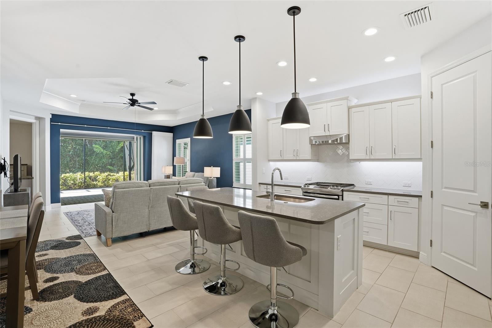 Image 18 of 39 For 11655 Solano Drive