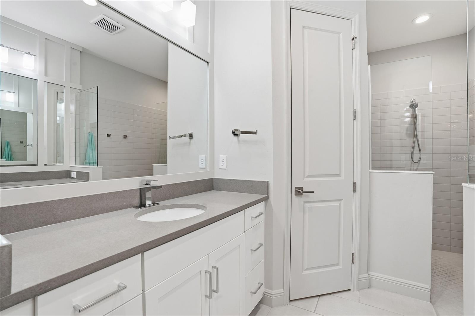 Image 23 of 39 For 11655 Solano Drive