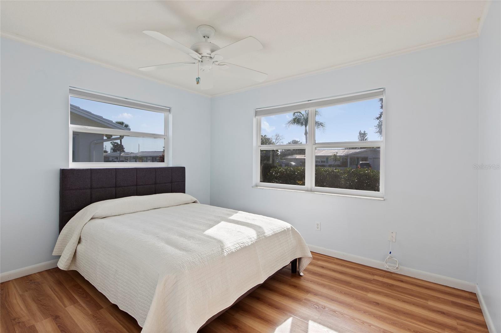 Image 12 of 22 For 9785 Mainlands Boulevard W 1-b