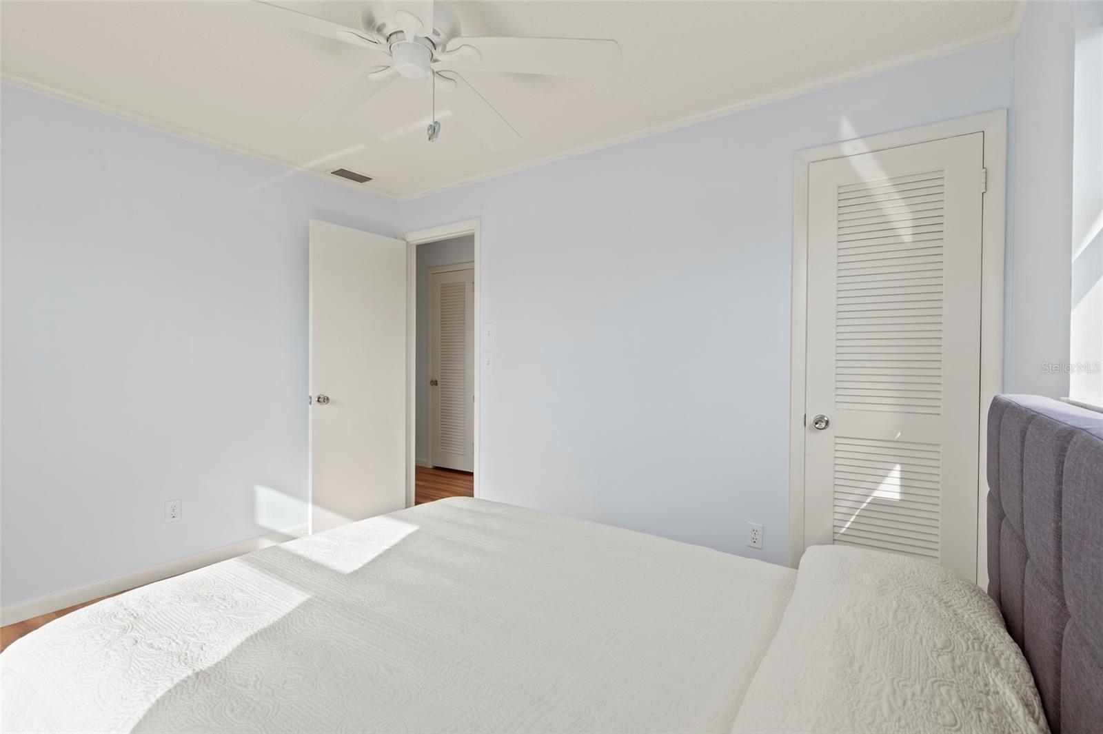 Image 13 of 22 For 9785 Mainlands Boulevard W 1-b