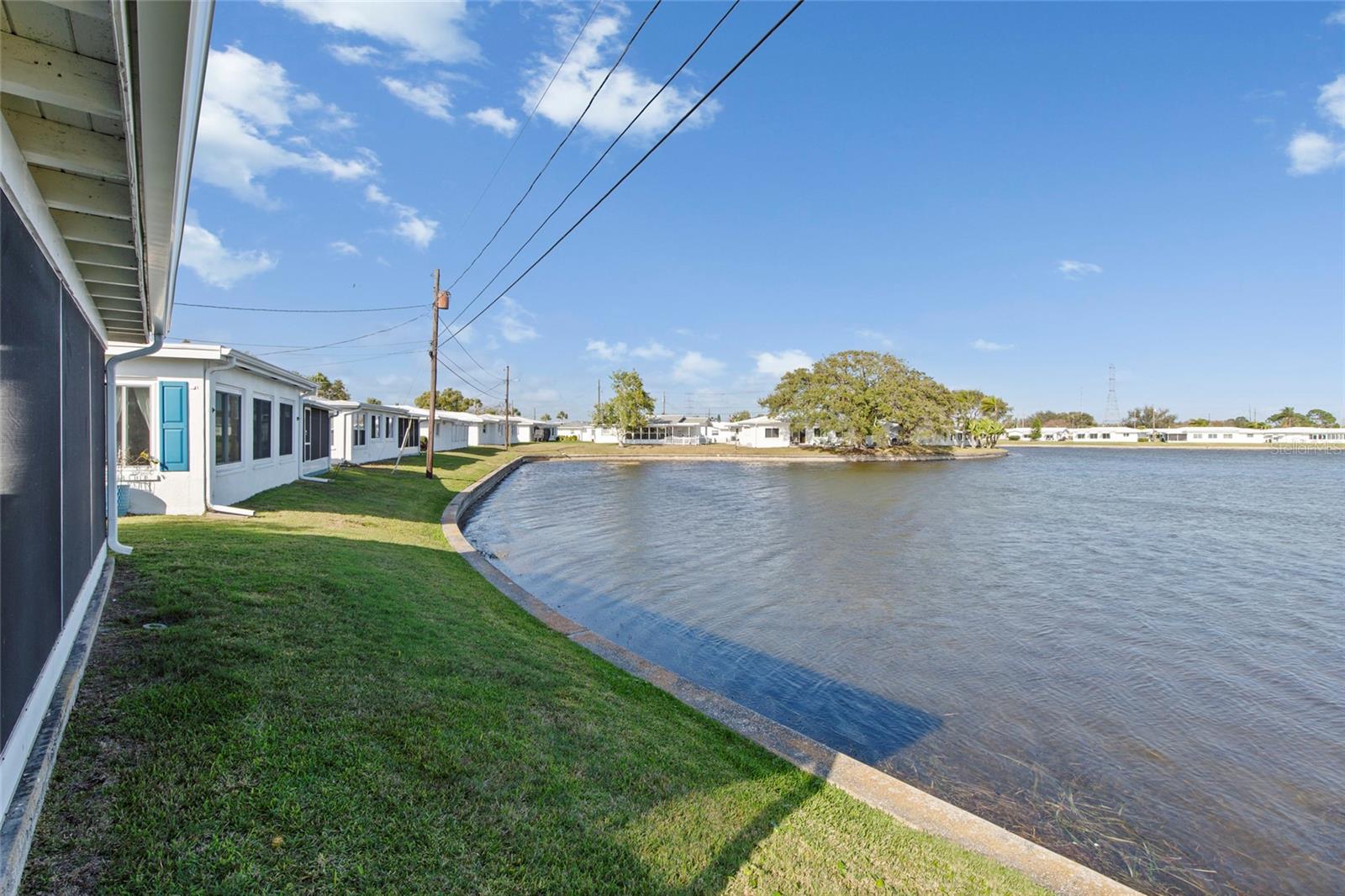 Image 18 of 22 For 9785 Mainlands Boulevard W 1-b