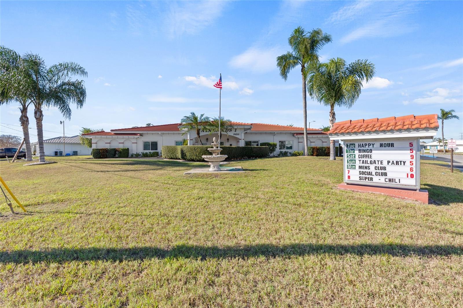 Image 21 of 22 For 9785 Mainlands Boulevard W 1-b