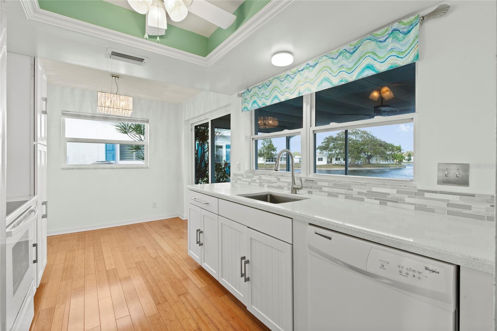 Image 4 of 22 For 9785 Mainlands Boulevard W 1-b