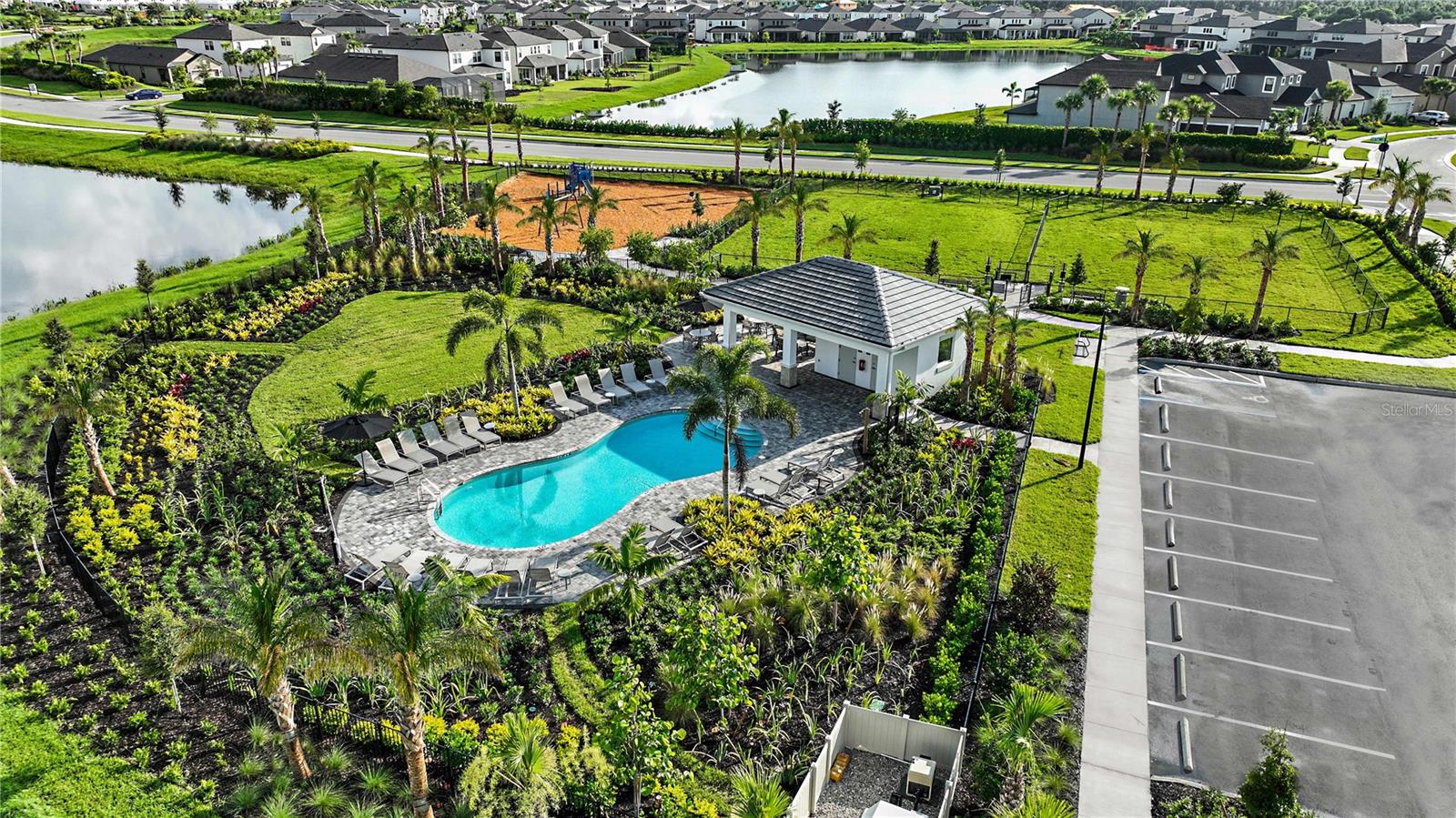 Image 43 of 100 For 8572 Snowfall Street