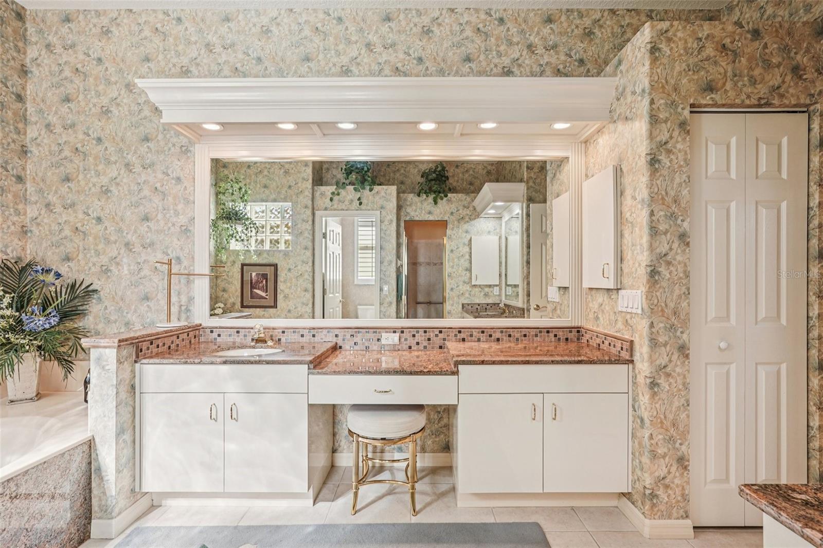 Image 24 of 68 For 417 Huntridge Drive