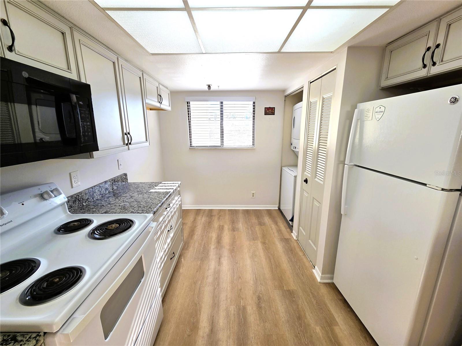 Image 4 of 50 For 401 150th Avenue 223