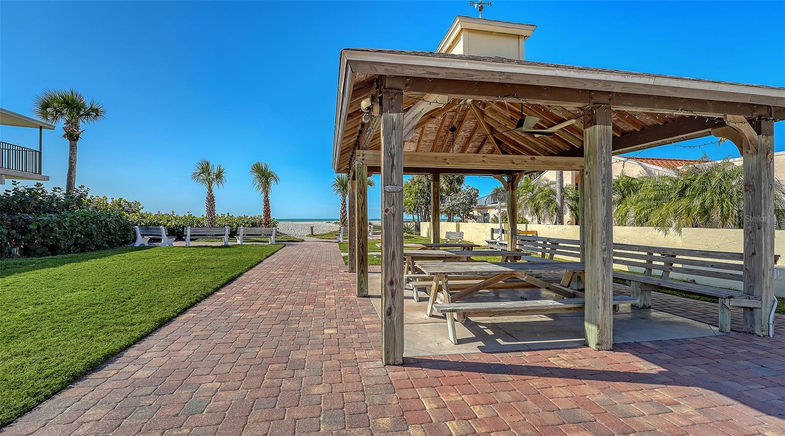 Image 32 of 55 For 817 Harbor Drive S