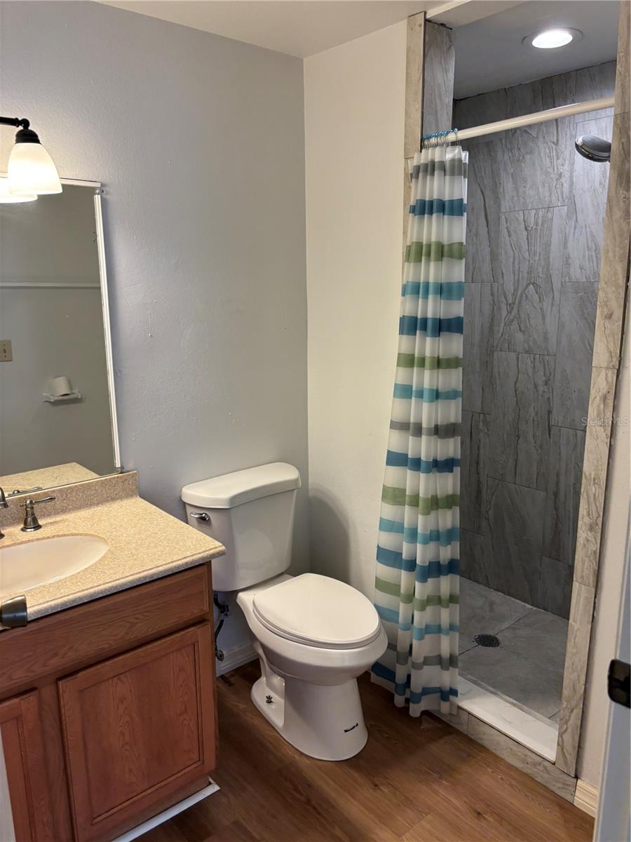 Image 13 of 21 For 5026 Water Oak Drive 104